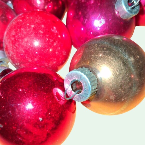 Vintage Glass Christmas Ornaments 22 Red Gold Shiny Baubles For Tree Decoration - Picture 6 of 7